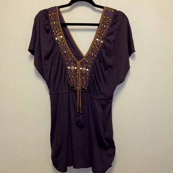 Francesca’s Medium Purple Deep V Embellished Top: 4071 - Picture 2 of 11